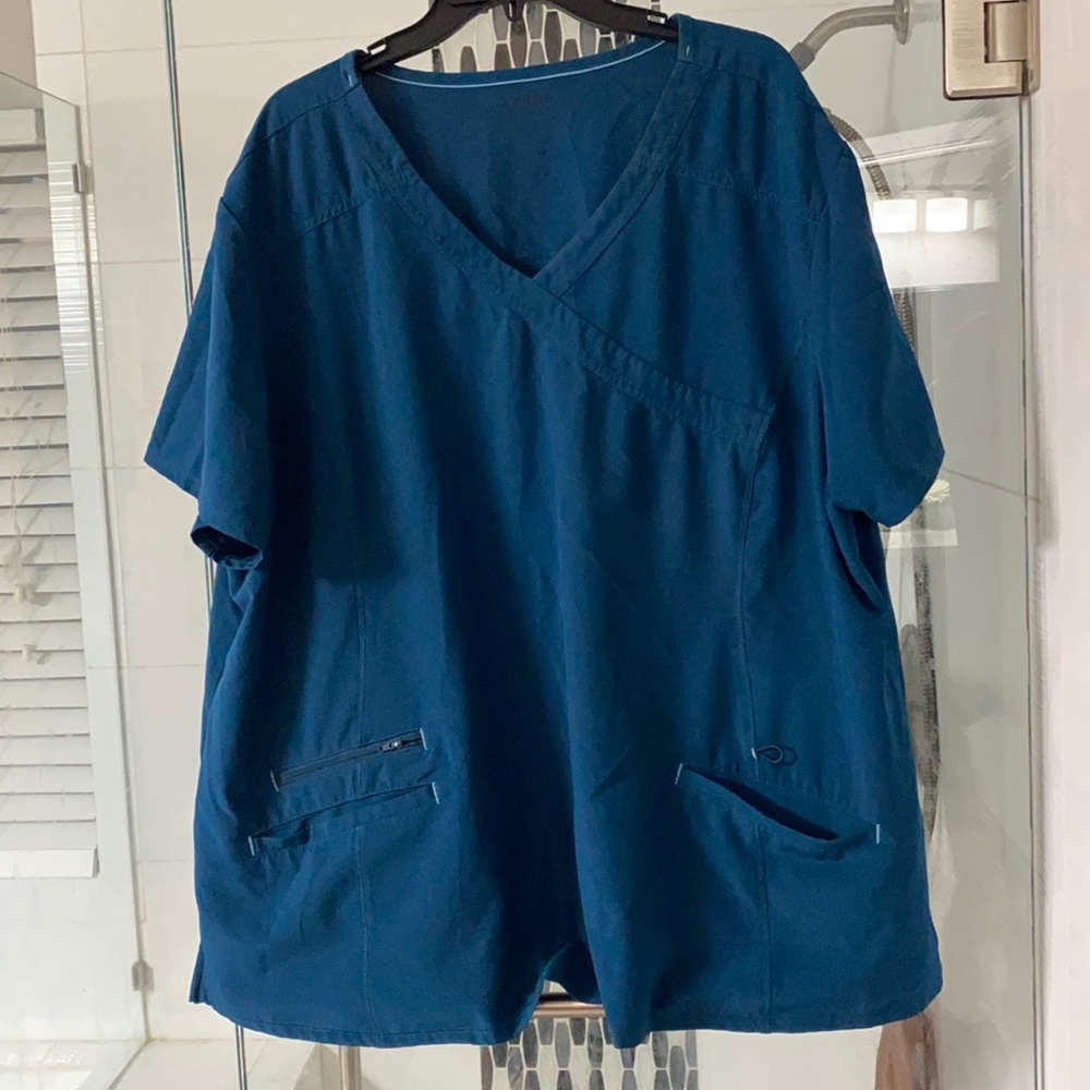 Turquoise 3x Scrubstar scrub top
